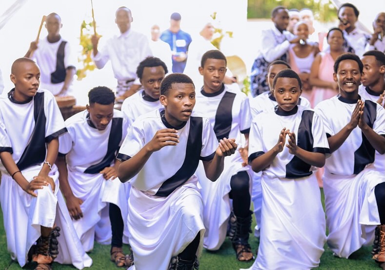 Abatahira Chorus Singers